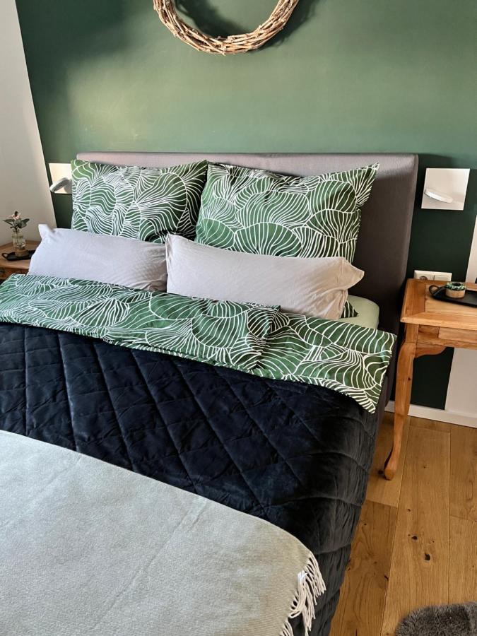 Beehome Euskirchen Bagian luar foto