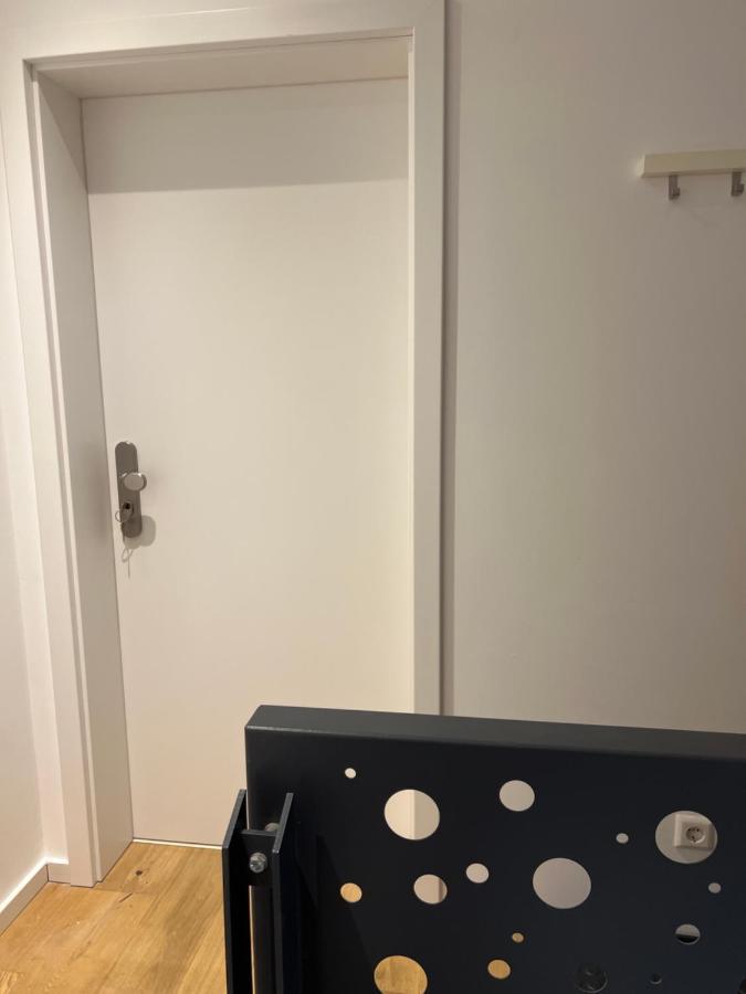 Beehome Euskirchen Bagian luar foto